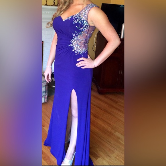 Prom Dress - Picture 2 of 3